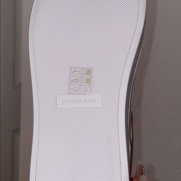 Burberry men sneakers - Picture 5 of 9